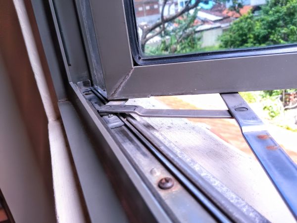 Hinged Window Replacement in Sherman
